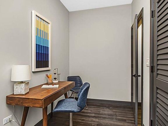 5th image of 2 N Lasalle St #1318