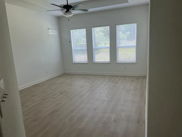 2137 Holister Ct — Photo 6