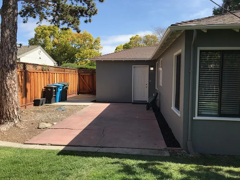 1873 Lenolt St — Photo 13