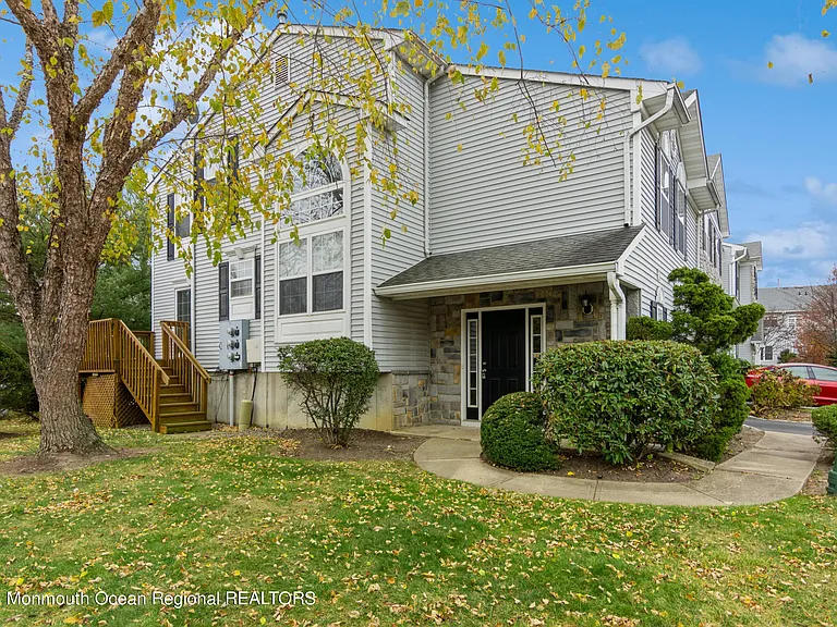 34 Chimney Ct #181 — Photo 1