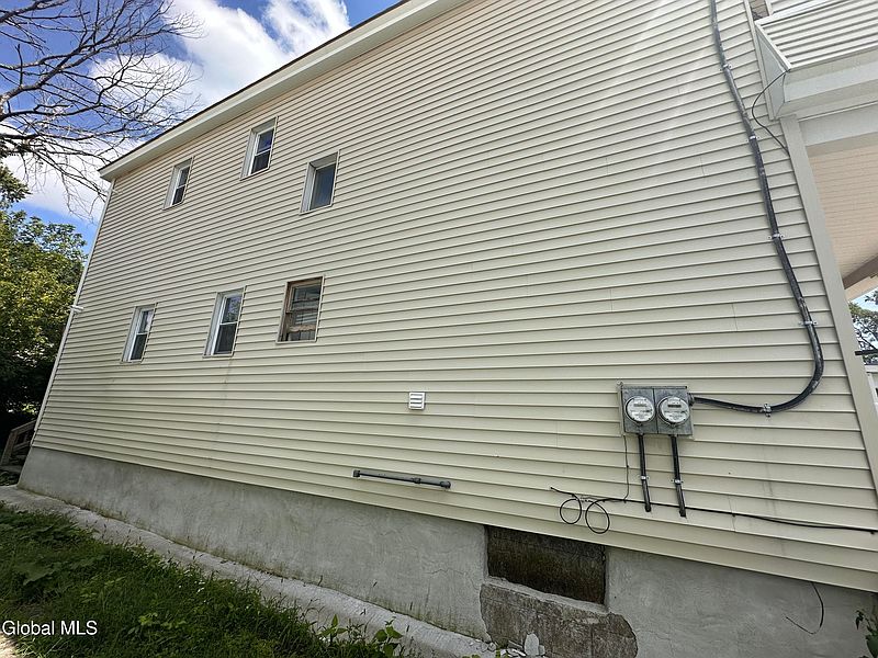 5th image of 525 Lang Street