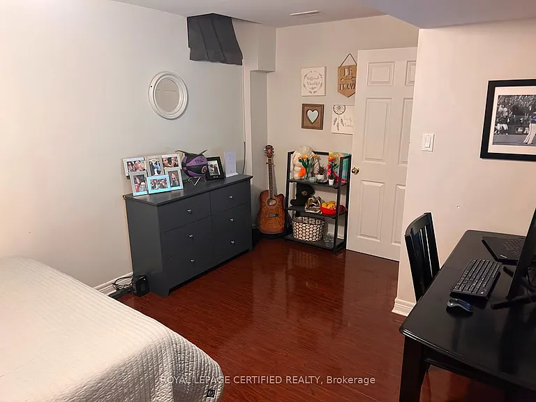 31 Everingham Cir #BASEMENT — Photo 6
