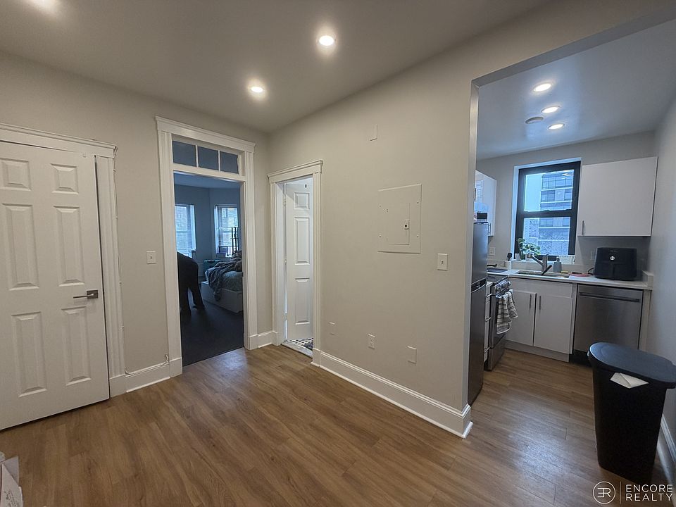 1st image of 828 Beacon St #5B