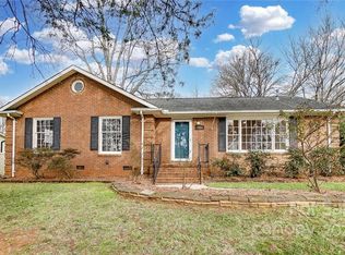 7132 Ridgebrook Dr, Charlotte, NC 28210