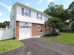 255 Point Pleasant Ave, Bayville, NJ 08721