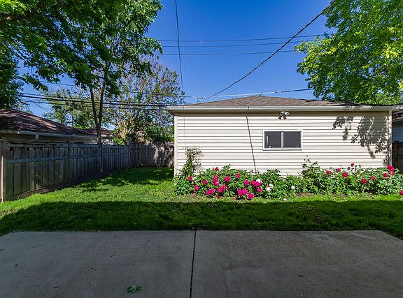 4th image of 8335 Karlov Ave