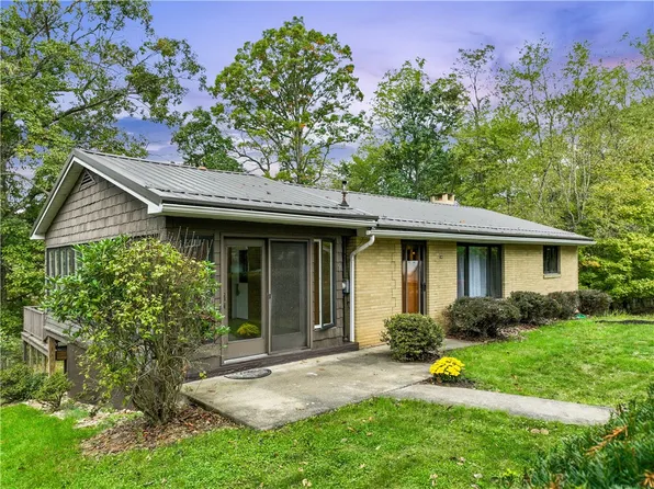 9 Sneezy Rd, Monongahela, PA 15063