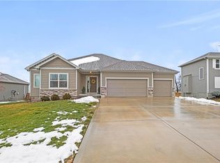 19606 W 198th Ter, Spring Hill, KS 66083