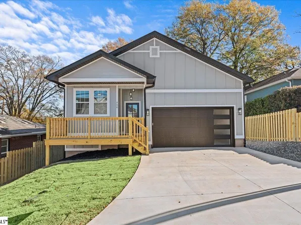 208 Forest St, Greer, SC 29650