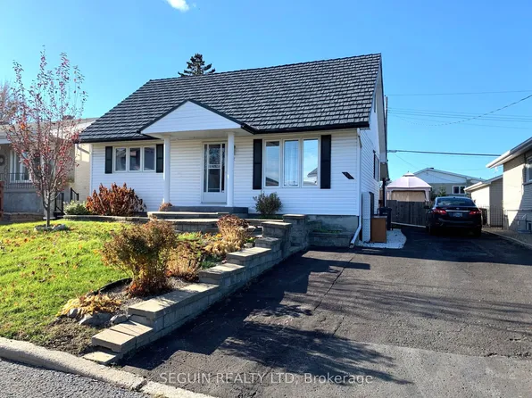 460 Theriault St, Hawkesbury, ON K6A 1Z3
