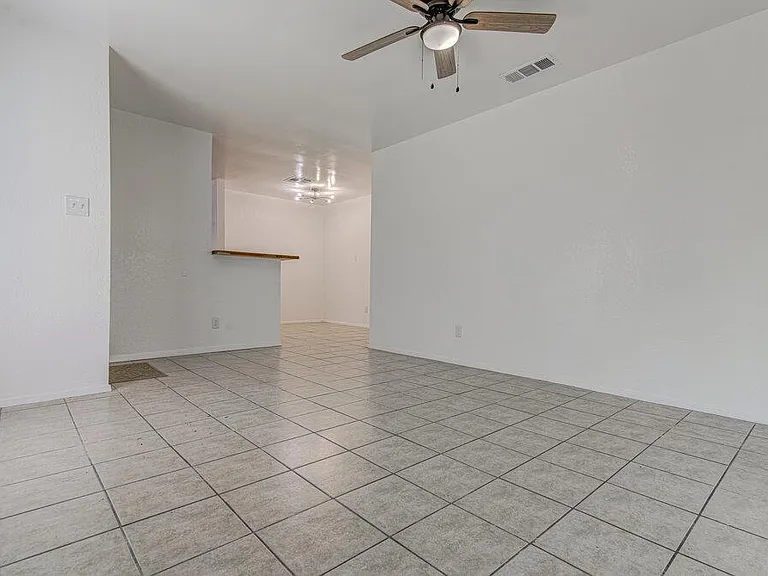 805 Sirocco Dr #B — Photo 7
