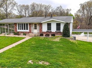 18 Sun Aire Dr, Arnold, MO 63010