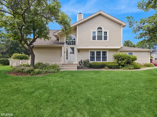 0N664 Bedford Ln, Winfield, IL 60190