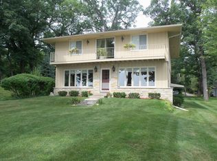 N9356 Romadka Ln, Mukwonago, WI 53149