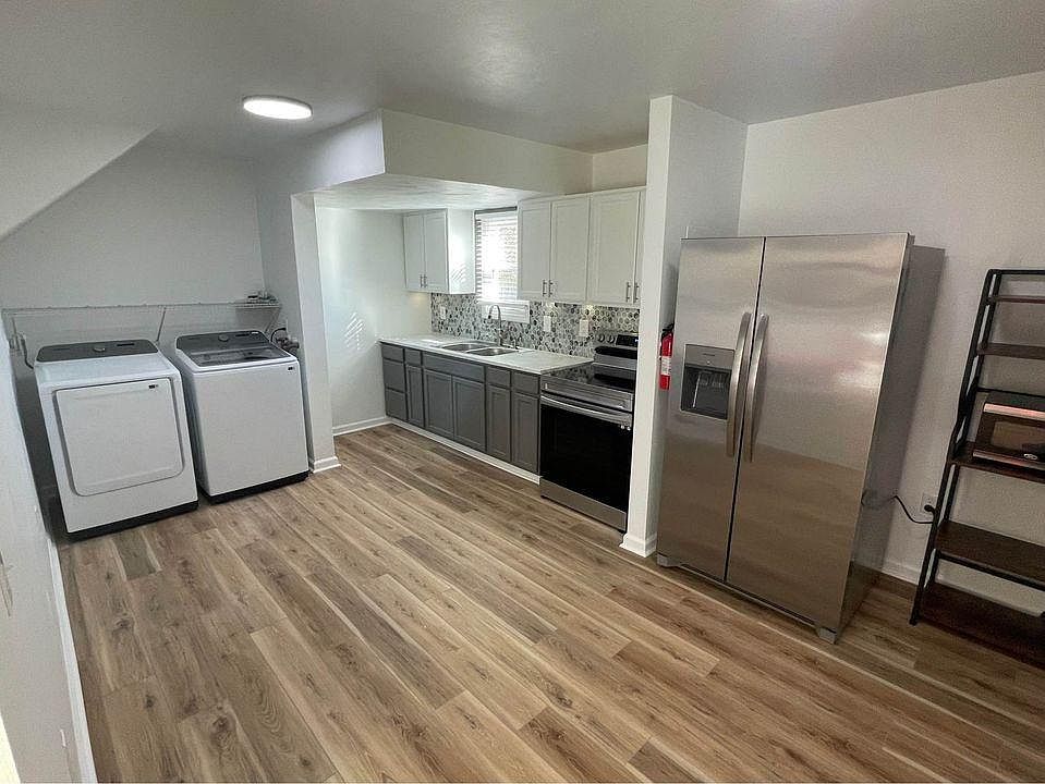 1st image of 627 Loudon Ave NW #627