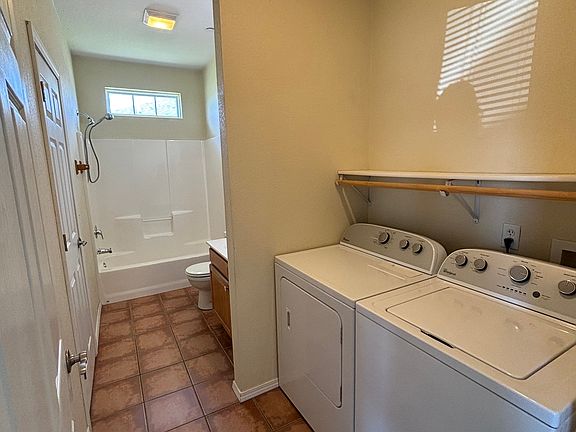 5th image of 1312-1416 Bonnie Ln #A