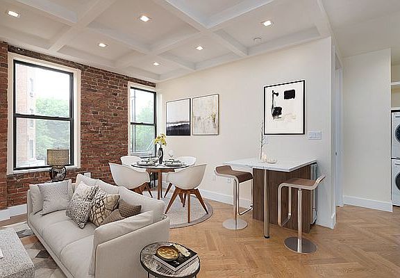 4th image of 921 Washington Ave #730