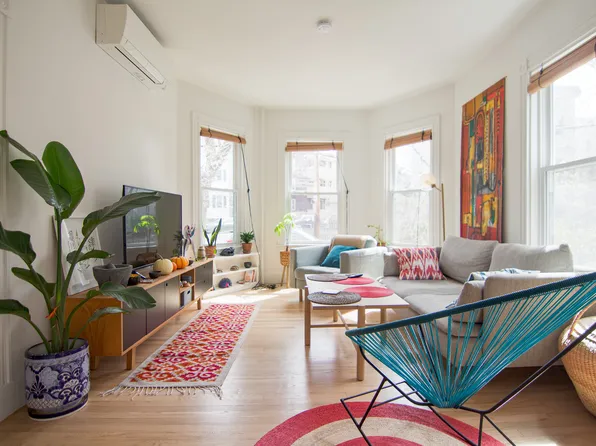 24 Leonard Ave #1A, Cambridge, MA 02139