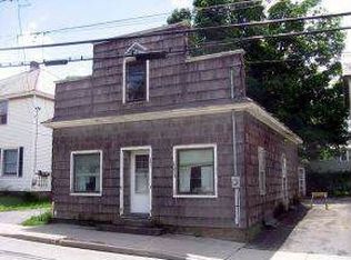 237 School St, Bennington, VT 05201