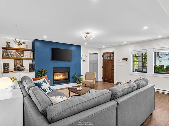 3rd image of 436 Lakewood Dr