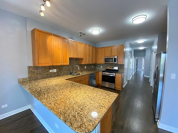 2nd image of 1019 S Western Ave #2B