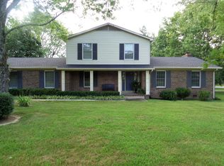 207 Twelve Oaks Rd, Tullahoma, TN 37388