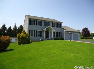 5789 Mountain Laurel Dr, East Syracuse, NY 13057