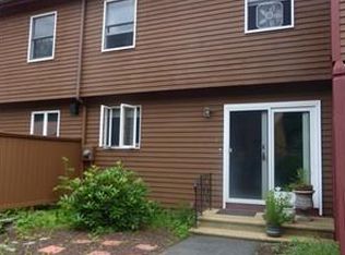 32 Warburton Way, Northampton, MA 01060