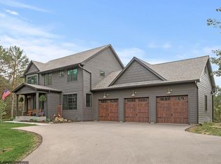 871 Crane Hill Trl, Hudson, WI 54016