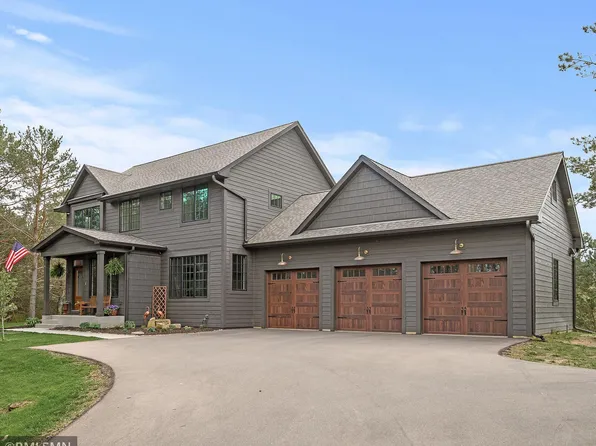 871 Crane Hill Trl, Hudson, WI 54016