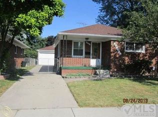 24932 Saxony Ave, Eastpointe, MI 48021