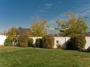 10903 Poplar Brook Pl, South Jordan, UT 84095
