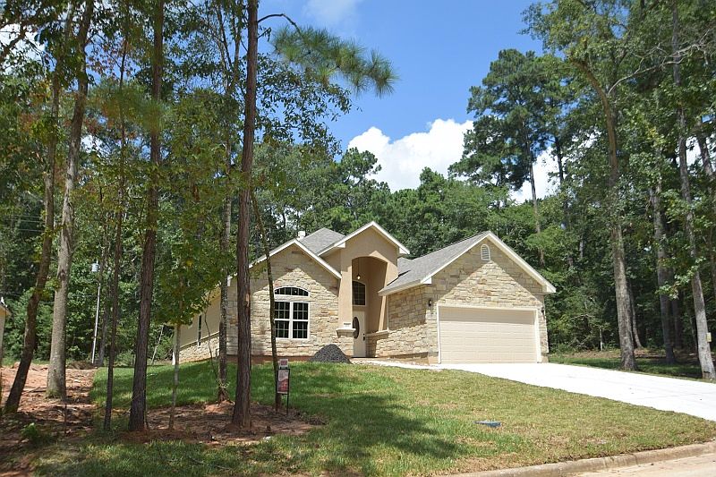 1st image of 237 Broadmoor Dr.