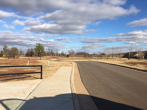 3rd image of 2500 Kingdom Ln
