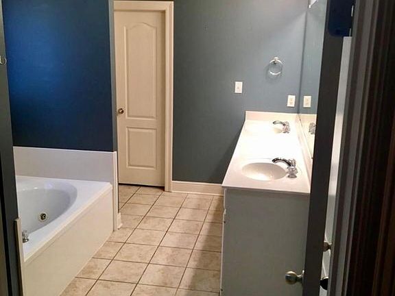 3rd image of 37032 Millwood Dr