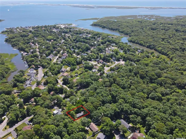 27 Homecreek Drive, Mastic Beach, NY 11951