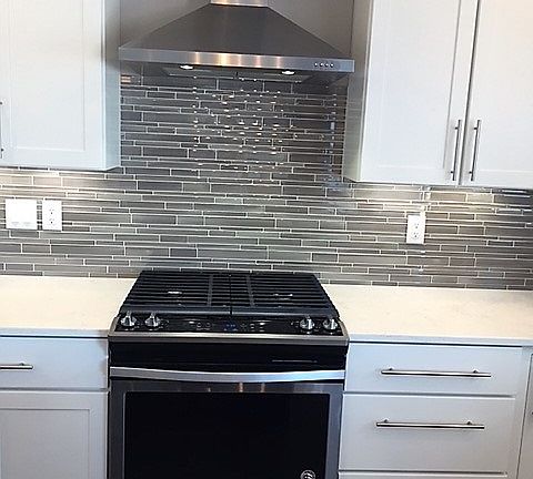 4th image of 945 Grouse Ct