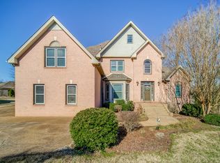 1004 Cross Creek Ct, Hendersonville, TN 37075