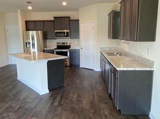 2281 Willow Springs Dr, Green Cove Springs, FL 32043