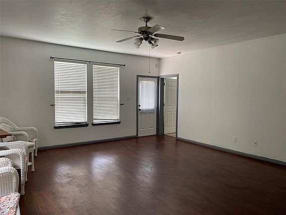 3rd image of 19515 Plantation Cove Ln