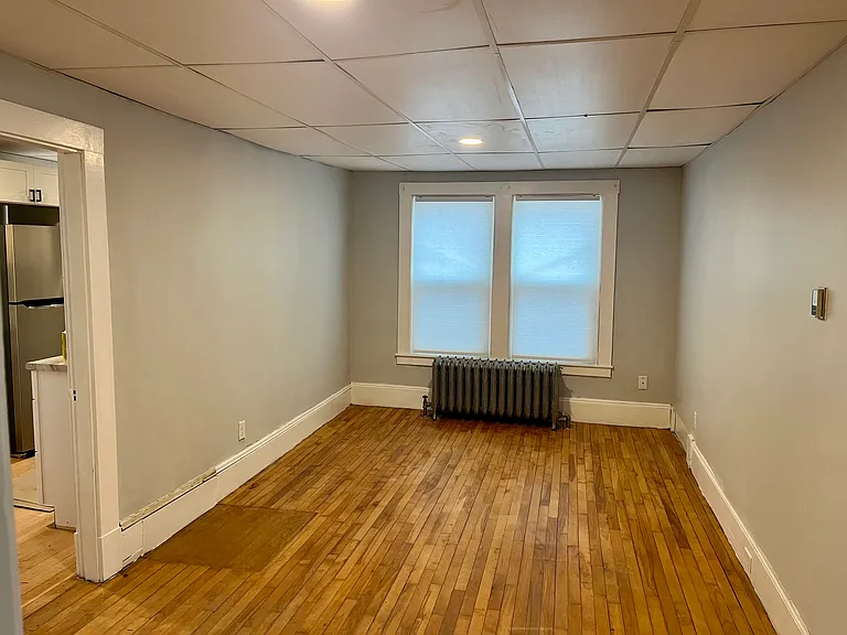 413 Hammond St #5 — Photo 2