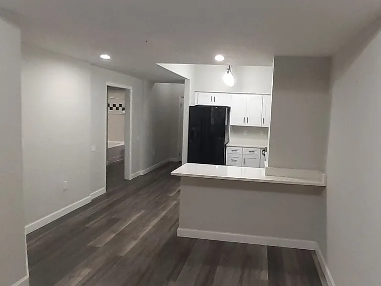 2402 W Azeele St #417 — Photo 10