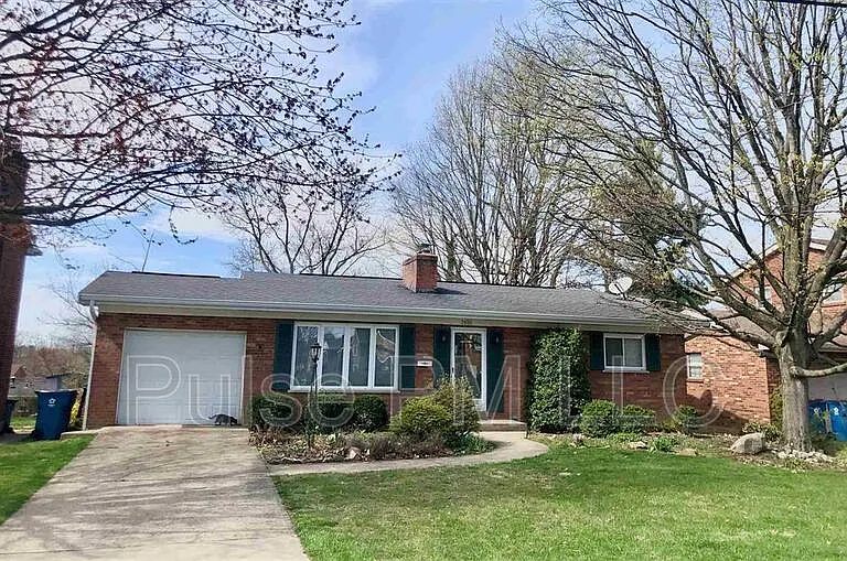 3920 Lloyd Ave — Photo 3