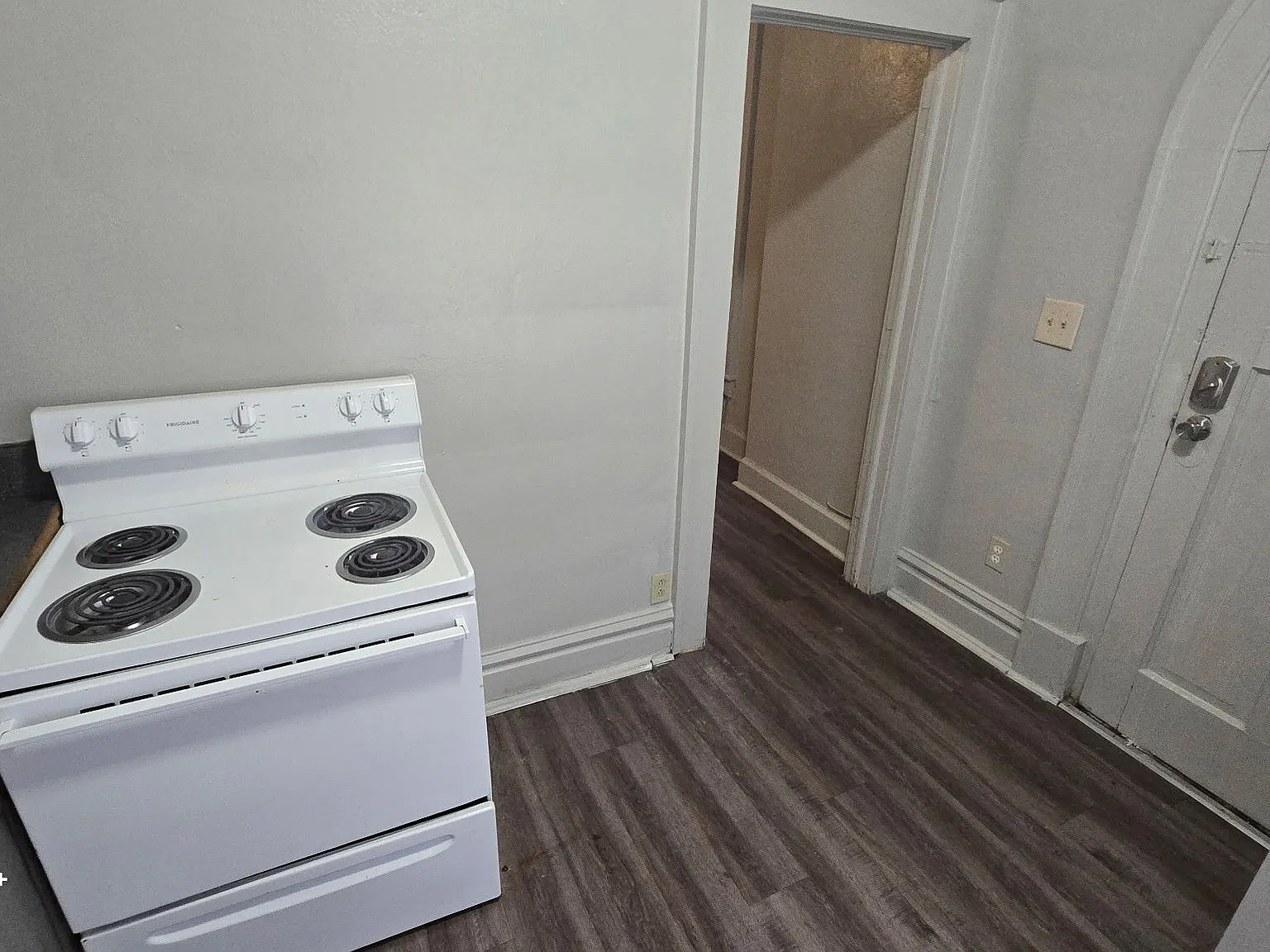 1422 Central Avenue — Photo 3