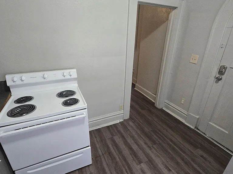 1422 Central Ave — Photo 12