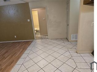 313 Bryant Ln, Cedar Hill, TX 75104
