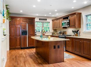 8 Chickadee Ln, Grantham, NH 03753