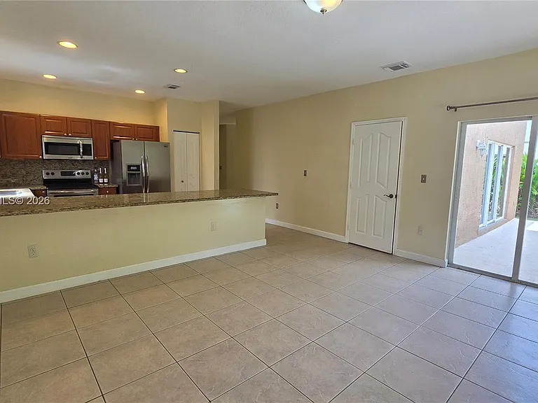 15743 SW 145th Ter — Photo 10