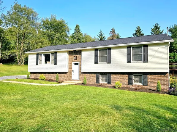 131 Earl St, Johnstown, PA 15906