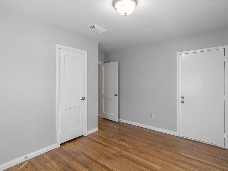 313 Evans St — Photo 15
